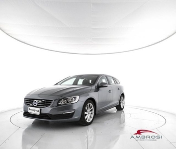 VOLVO V60 D4 Geartronic Momentum