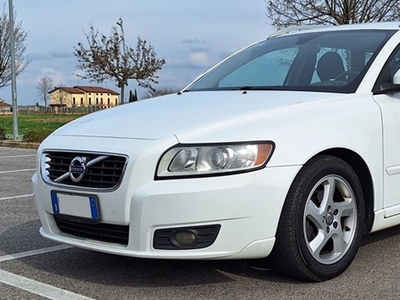 Volvo V50 D2