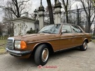 Mercedes 200 benzina berlina