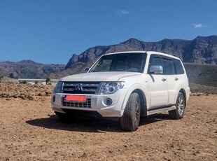 Mitsubishi Montero 2013