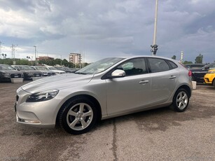 Volvo V40 D2