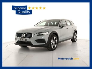 Volvo V60 Cross Country B4