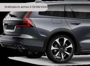 VOLVO V60 Cross Country B4 (d) AWD automatico Ultimate Elettrica/Diesel