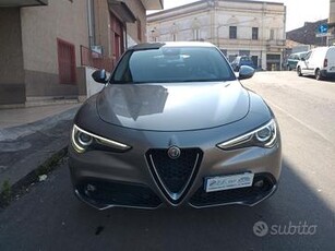 Alfa Romeo Stelvio 2.2 Turbodiesel 180 CV AT8 RWD