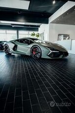 Lamborghini Revuelto 6.5 V12 Nuova