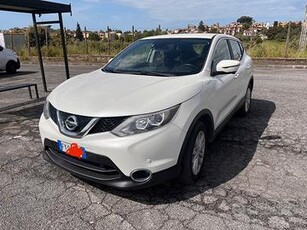 Nissan Quashqai j11 360 automatico