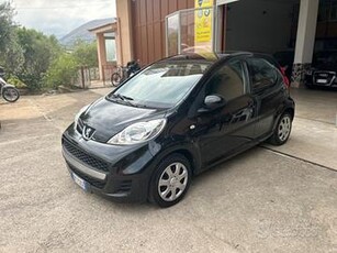 Peugeot 107 1.0 68CV 5p. Urban Move