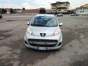 Peugeot 107 - 2011