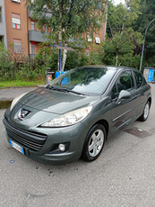 Peugeot 207 1.4 benzina Neopatentati Euro5