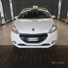 Peugeot 208 - 2015