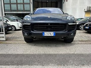 Porsche Cayenne 3.0d CV250 restyling