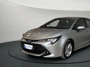 TOYOTA Corolla 1.8 Hybrid Dynamic NAVI CARPLAY C