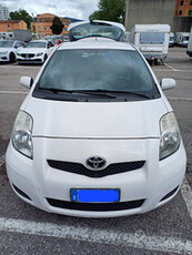 Toyota yaris 1300 2009