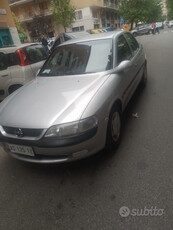 Usato 1997 Opel Vectra 1.6 Benzin 101 CV (3.000 €)