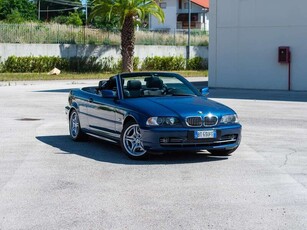 Usato 2001 BMW 330 Cabriolet 3.0 Benzin 231 CV (15.000 €)