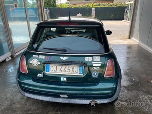 Usato 2003 Mini ONE 1.6 Benzin 90 CV (1.800 €)