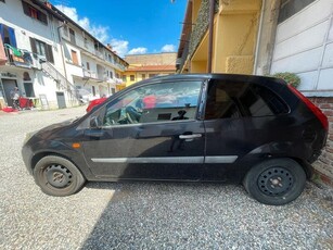 Usato 2005 Ford Fiesta 1.4 Diesel 90 CV (350 €)