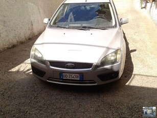 Usato 2006 Ford Focus 1.6 Diesel 91 CV (3.300 €)