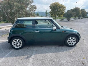 Usato 2006 Mini Cooper 1.6 Benzin 116 CV (3.500 €)