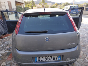 Usato 2007 Fiat Grande Punto 1.4 Benzin 95 CV (3.500 €)