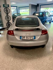 Usato 2008 Audi TT Roadster 2.0 Benzin 200 CV (10.990 €)