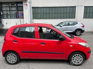 Usato 2009 Hyundai i10 1.1 Benzin 66 CV (3.200 €)