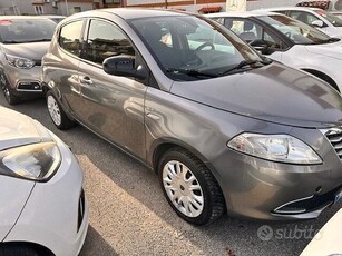 Usato 2013 Lancia Ypsilon 1.2 Benzin 69 CV (4.700 €)