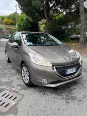 Usato 2013 Peugeot 208 1.2 Benzin 82 CV (5.700 €)