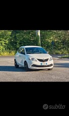 Usato 2017 Lancia Ypsilon 1.2 Benzin 80 CV (9.000 €)