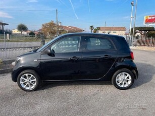 Usato 2017 Smart ForFour 1.0 Benzin 71 CV (10.800 €)