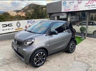 Usato 2017 Smart ForTwo Coupé 1.0 Benzin 71 CV (11.700 €)