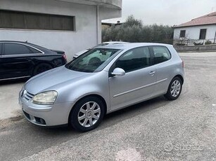 VOLKSWAGEN Golf V 2000 tdi - 2005