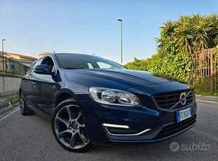 VOLVO V60 OCEAN RACE AUTOMATICA 2017 PARI AL NUOVO