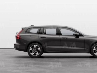 Usato 2023 Volvo V60 CC 2.0 El 197 CV (49.913 €)