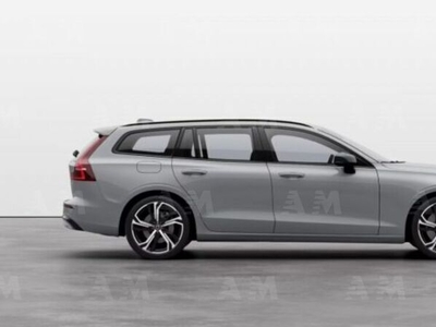 Usato 2023 Volvo V60 El 197 CV (53.934 €)