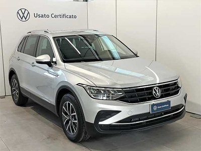 Volkswagen TIGUAN 2.0 TDI 122 CV Life da AUTOCOGLIATI .