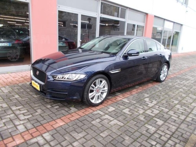 Jaguar XE 2.0 D Turbo 180CV aut. R-Sport usato