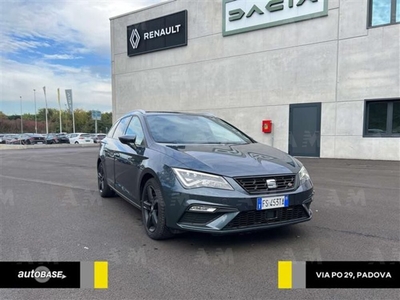 SEAT Leon ST 1.6 TDI 115 CV DSG FR del 2018 usata a Albignasego