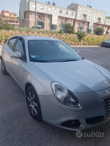 Usato 2012 Alfa Romeo Giulietta Benzin (12.000 €)