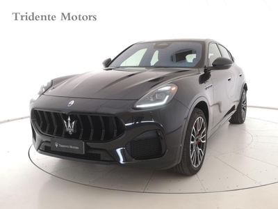 Maserati Levante V6 430 CV