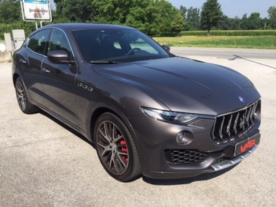 Maserati Levante V6 430 CV