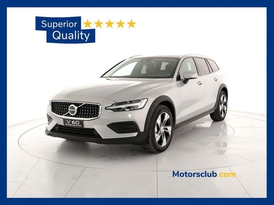 Volvo V60 Cross Country B4