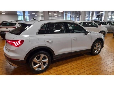 AUDI Q3 35 TDI S tronic Business Advanced