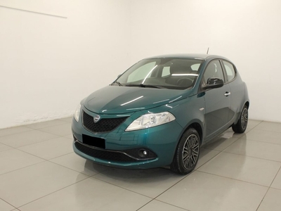 Lancia Ypsilon 1.0 FireFly