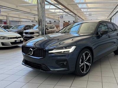 Volvo V60 Plus, B4 mild hybrid, Diesel, Dark