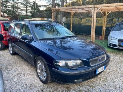 Volvo V70 2.4 D5 20V cat aut. AWD Optima usato