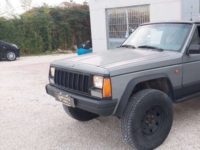 Usato 1991 Jeep Cherokee 4.0 Benzin 179 CV (14.900 €)