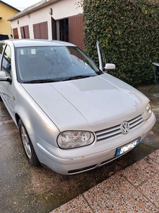 Usato 1999 VW Golf IV 1.6 Benzin 101 CV (1.600 €)
