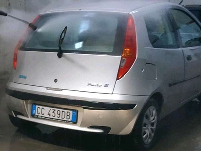 Usato 2002 Fiat Punto 1.2 Benzin 60 CV (1.800 €)