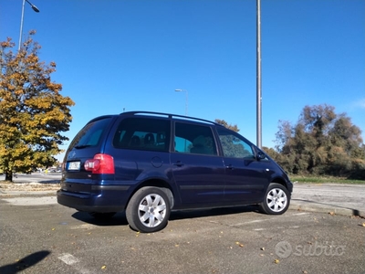 Usato 2002 VW Sharan 1.9 Diesel 115 CV (4.000 €)